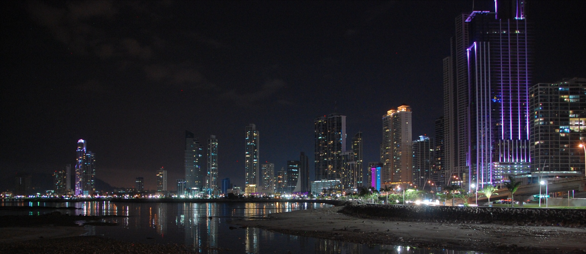 Horizonte a Noite da Cidade do Panama